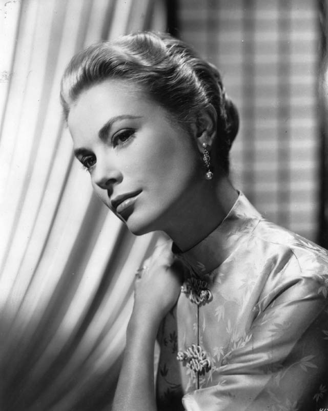 princess-grace-getty_1331397569_640x640.jpg