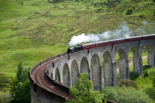 Glenfinnan Viaduct, Scotland Glenfinnan Viaduct, Scotland