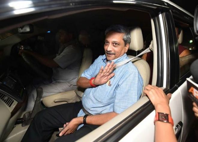 Manohar Parrikar in his car Manohar Parrikar in his car