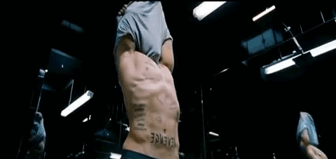 Aamir Khan strips in Ghajini