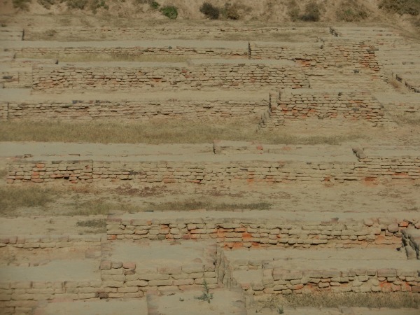 02-details_of_walls_in_granary_area,_mou
