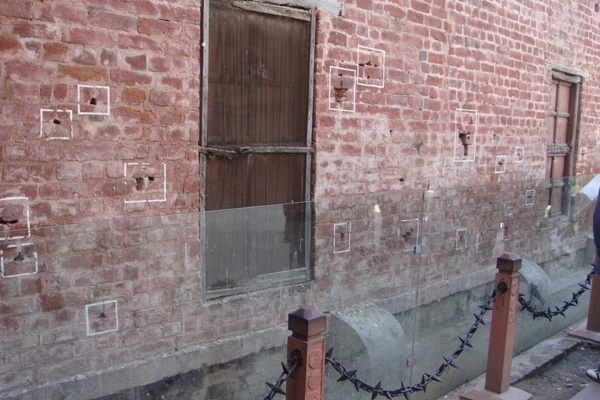 bullet marks at jallianwala bagh