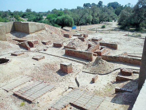 harappa_archeology_7-ess-ech_1429085629.