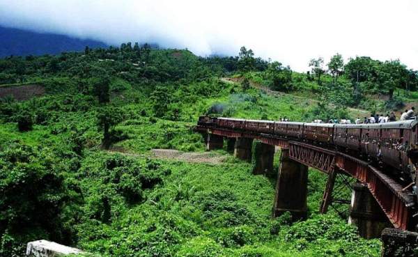 assam train