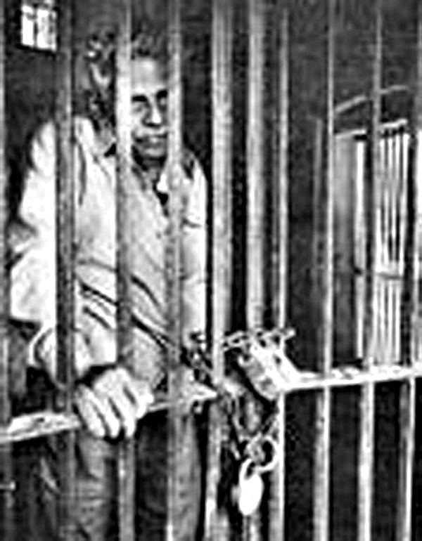 Mr natwarlal in jail