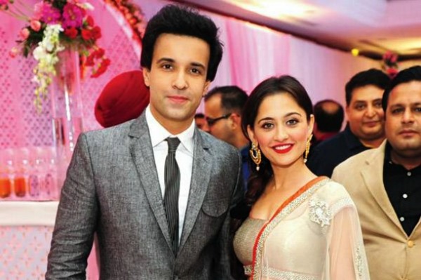 Are karishma tanna and upen patel still dating