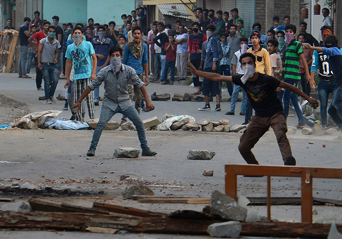 Stone Pelter