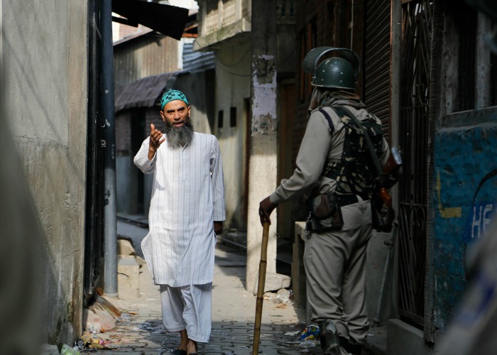 PM appeals for calm in Valley