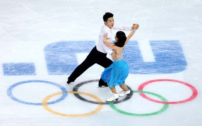 olympic skating couples dating 6 evgenia tarasova and vladimir morozov, olympic athletes from russia, figure skating pairs the russian couple began skating together in 2012 but later became involved with each other romantically in an interview with golden skate, evgenia said that it was sometimes hard to separate their work and private lives. olympic skating couples dating 6 evgenia tarasova and vladimir morozov, olympic athletes from russia, figure skating pairs the russian couple began skating together in 2012 but later became involved with each other romantically in an interview with golden skate, evgenia said that it was sometimes hard to separate their work and private lives.
