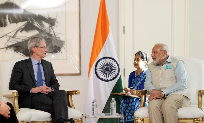 Tim Cook and Mlodi