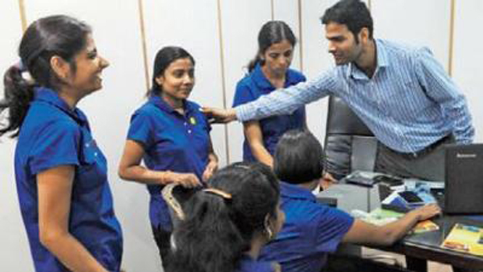 This Startup Travel Agency Has Only Blind, Acid Attack Victims As Their Staff This Startup Travel Agency Has Only Blind, Acid Attack Victims As Their Staff