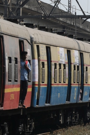 India's First Bullet Train Will Dive Under The Sea At Thane! A First ...