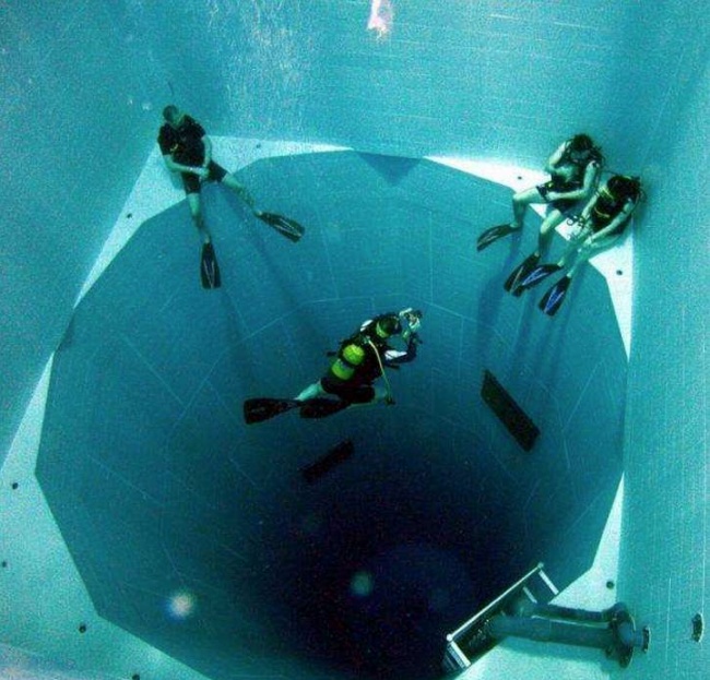 swimming pool