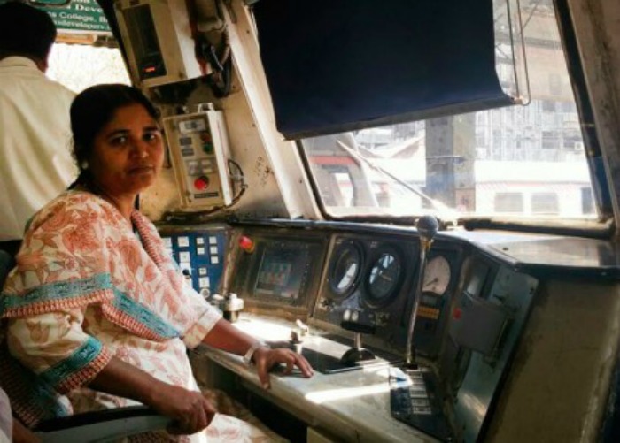 Mumtaz Asia S First Woman Diesel Engine Driver Gets Nari Shakti Puraskar By The President