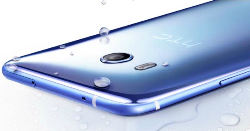 HTC Wants You To Awkwardly Fondle The New U11 Smartphone To Access Its Shortcut Features