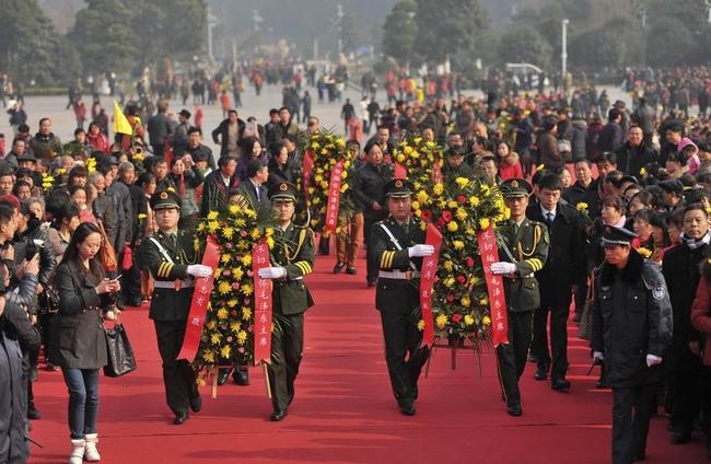 PICS: China Celebrates Mao Zedong’s 120th Birthday - Indiatimes.com