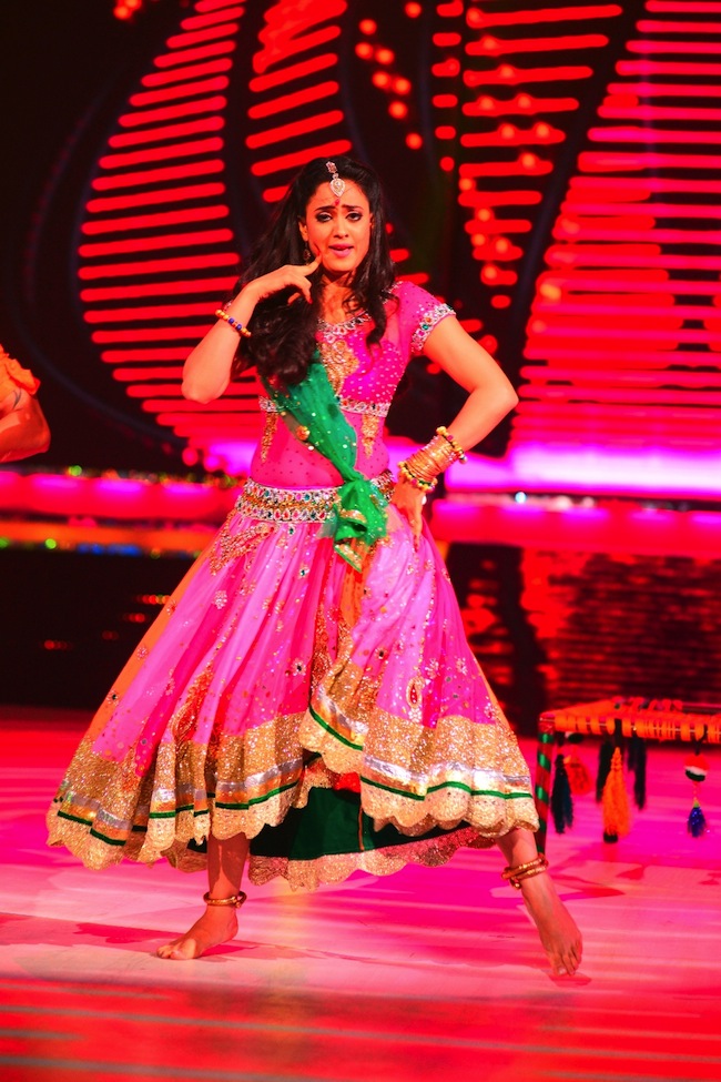 PHOTOS: On The Sets Of Jhalak Dikhhla Jaa - Indiatimes.com