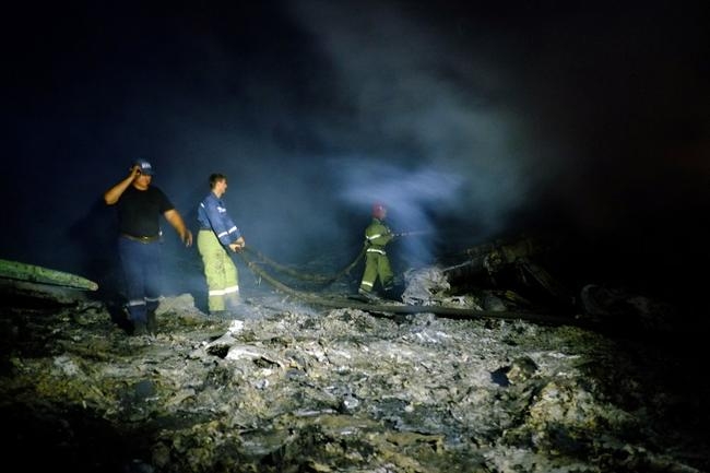 Malaysia Airlines Flight MH17 Shot Down, 298 Killed: Horrible Pictures ...