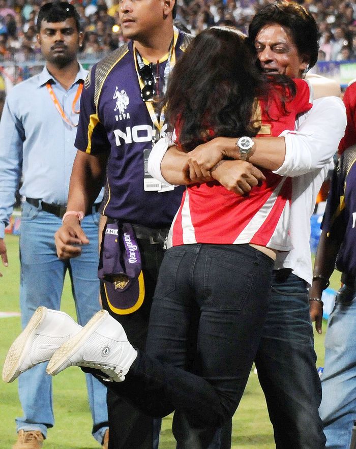 When Preity Zinta Hugged Shah Rukh Khan Dil Se 