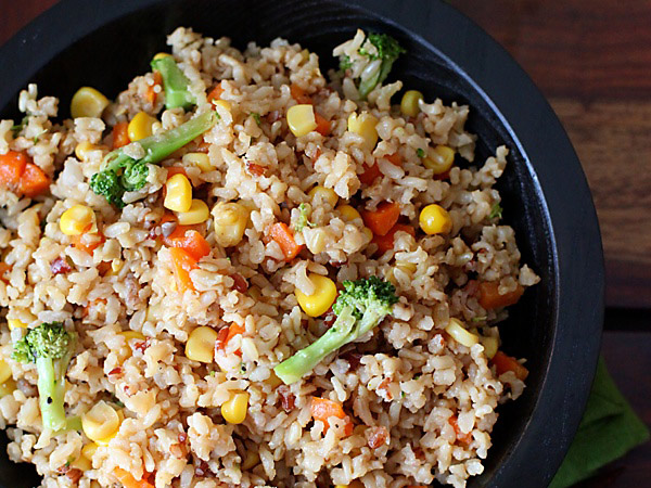 brown rice healthy wholesome †use a standard 8-oz measuring cup, which holds 278 oz of nutro™ small breed adult weight management chicken, whole brown rice & oatmeal recipe dog food. brown rice healthy wholesome †use a standard 8-oz measuring cup, which holds 278 oz of nutro™ small breed adult weight management chicken, whole brown rice & oatmeal recipe dog food.