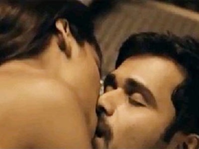 emraan hot kiss