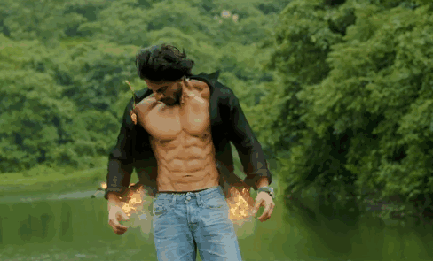 https://media.indiatimes.in/media/content/2014/Sep/srk%20shirt%20burns_1410329558.gif
