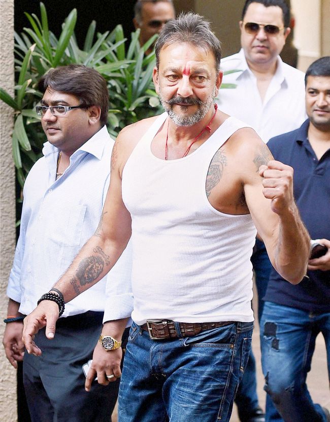 Sanjay Dutt Got Himself A 6 Pack In Jail Here S How You Can Too