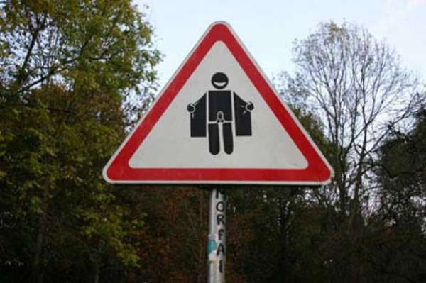 17 Unusual Road Signs You Wont See On A Daily Basis 5446