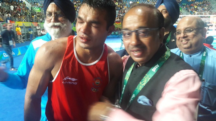 sports minister vijay goel goes on selfie spree in rio