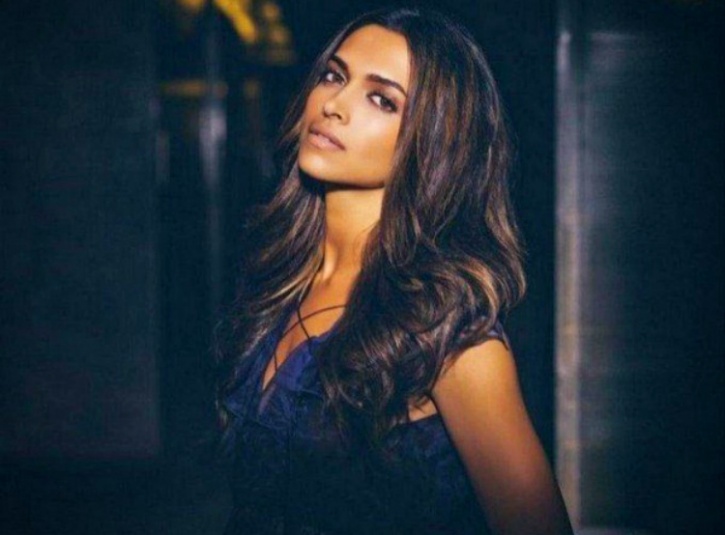 Nude desi naked men Lindsey lohan pussy shots
