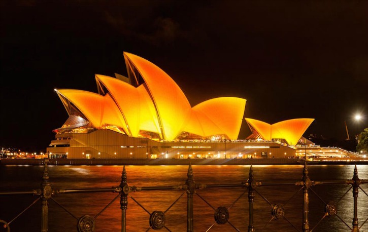 Sydney Opera House Turned Golden In Celebration Of The Festival Of ...