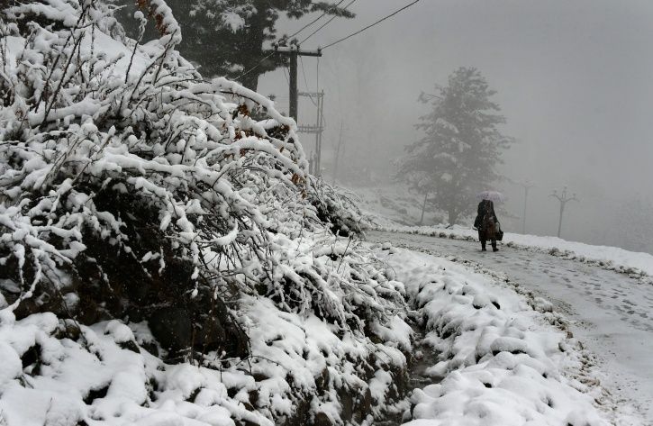 Jammu And Kashmir Gets First Snowfall