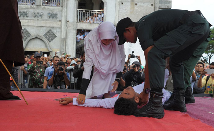 Malaysian State Amends Law To Allow Public Caning For Sharia Crimes 