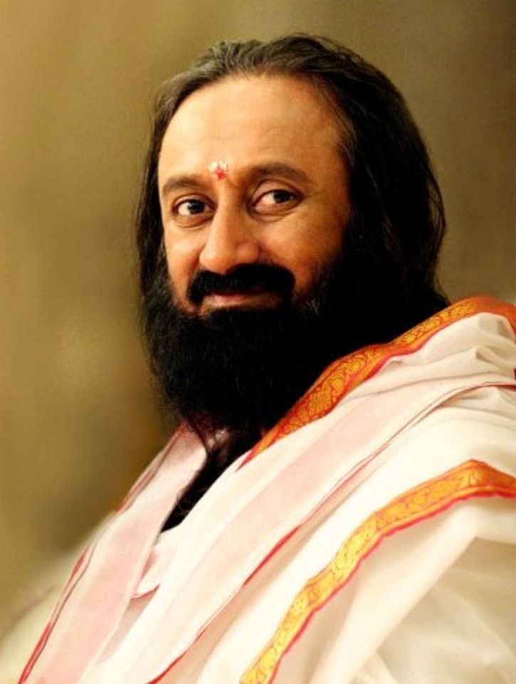 Sonam Kapoor & Alia Bhatt Give A Thumbs Down To Sri Sri Ravi Shankar’s ...