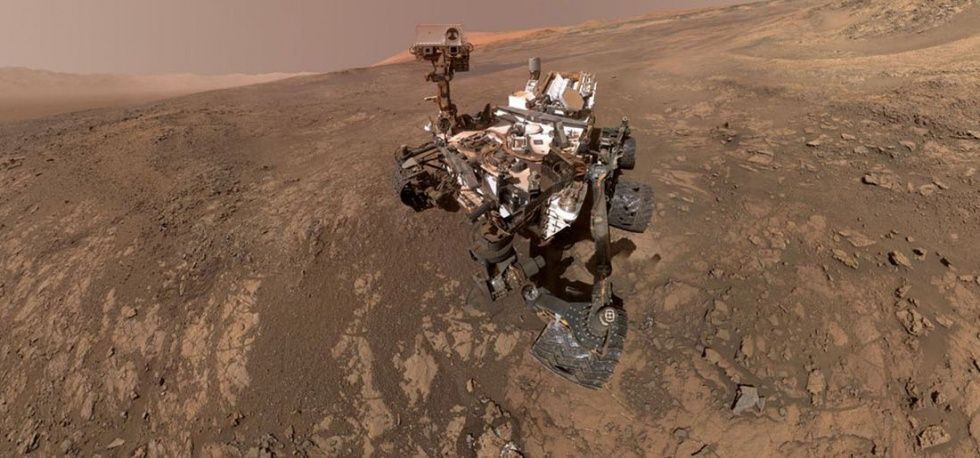 'I'm Back! Did You Miss Me?' Mars Rover's Selfie From The Mysterious ...