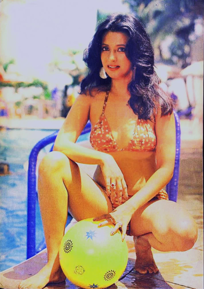 Yesteryear Bollywood Actresses In Bikini