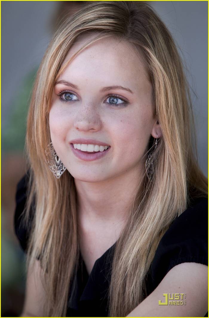 Meaghan Jette Martin - Indiatimes.com