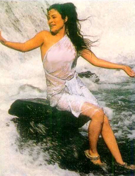 Aishwarya rai hot thai or legs photos