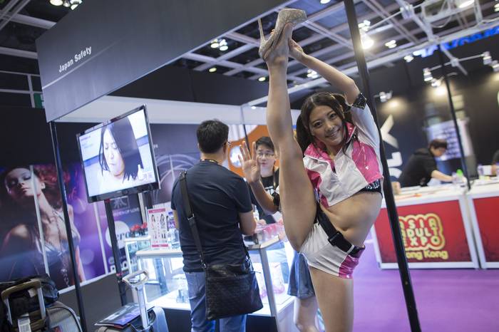 Photos et images de Third Asia Adult Expo Held In Macau | Getty Images