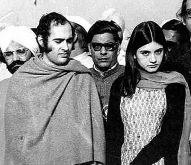 List 91+ Pictures sanjay gandhi maneka gandhi marriage photos Stunning