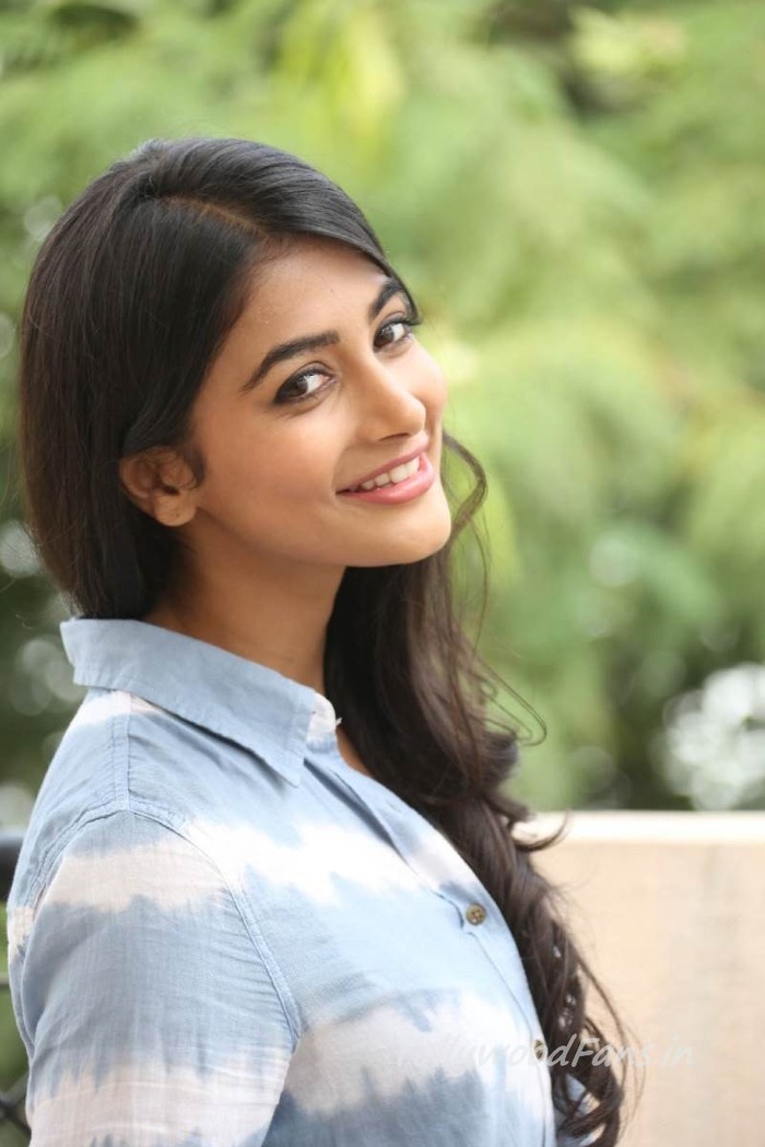 15 Stunning Pictures Of The Mohenjo Daro Actress Pooja Hegde ...