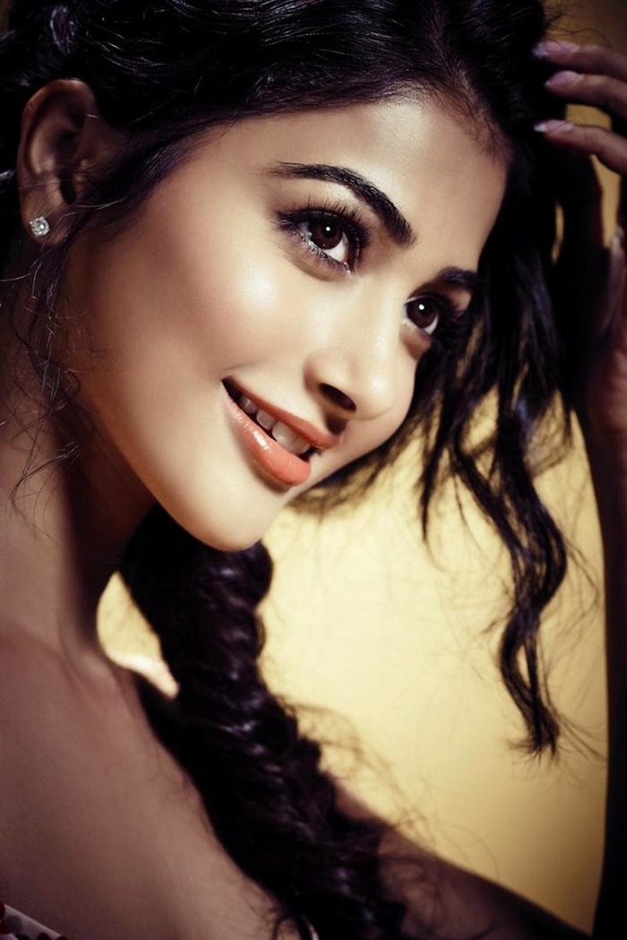 15 Stunning Pictures Of The Mohenjo Daro Actress Pooja Hegde ...