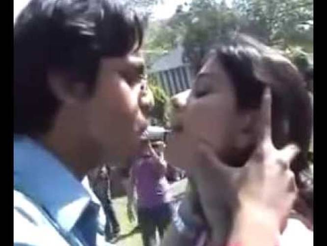 Lipstick Game In India Delhi Whatsapp Videos Funny Sexy Scene Indiatimes Com Lipstick Game In India Delhi Whatsapp Videos Funny Sexy Scene Indiatimes Com