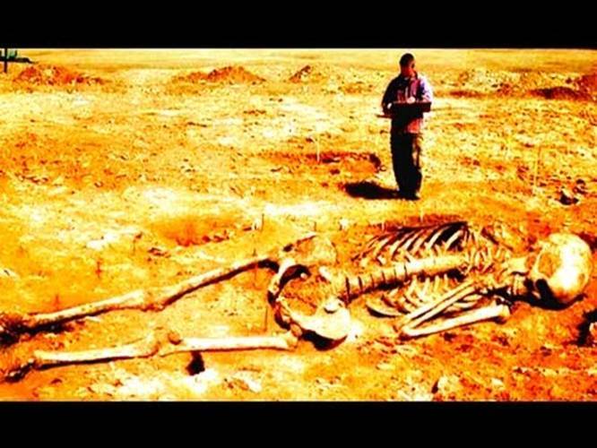 32 Feet Giant Skeleton Found In India Hindu God Hanuman?