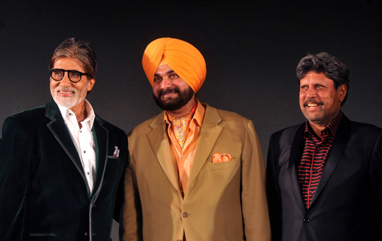 Amitabh Bachchan, Kapil Dev, Navjot Singh Sidhu Get Together ...
