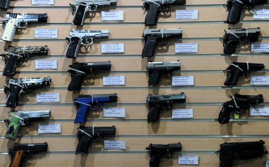 Guns dark market
