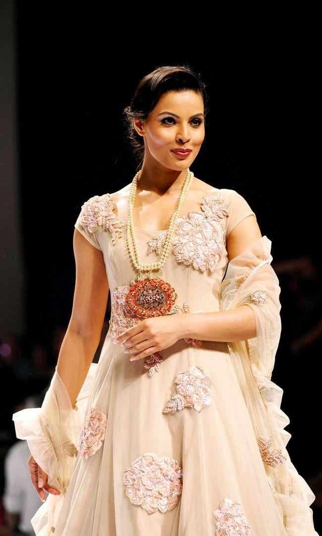bridal fashion designers in india