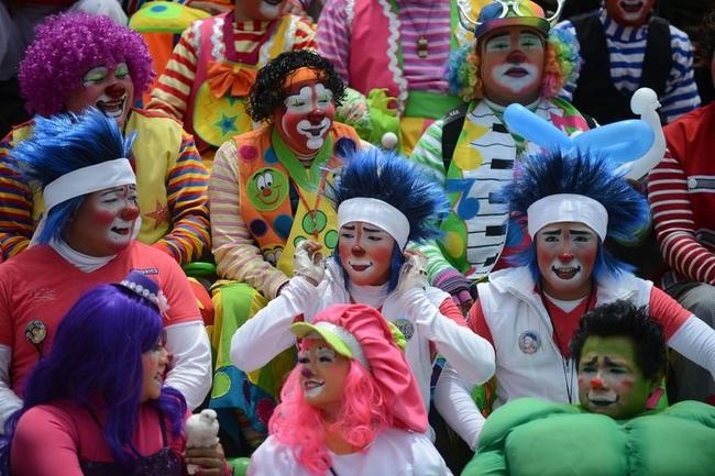 PICS: Colourful Clown Convention - Indiatimes.com