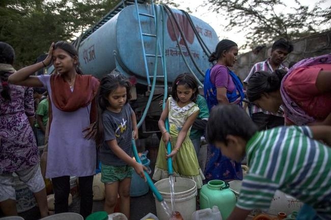 Delhi Struggles with Water Shortage: PICS - Indiatimes.com