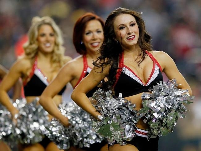 RED HOT Atlanta Falcons Cheerleaders - Indiatimes.com